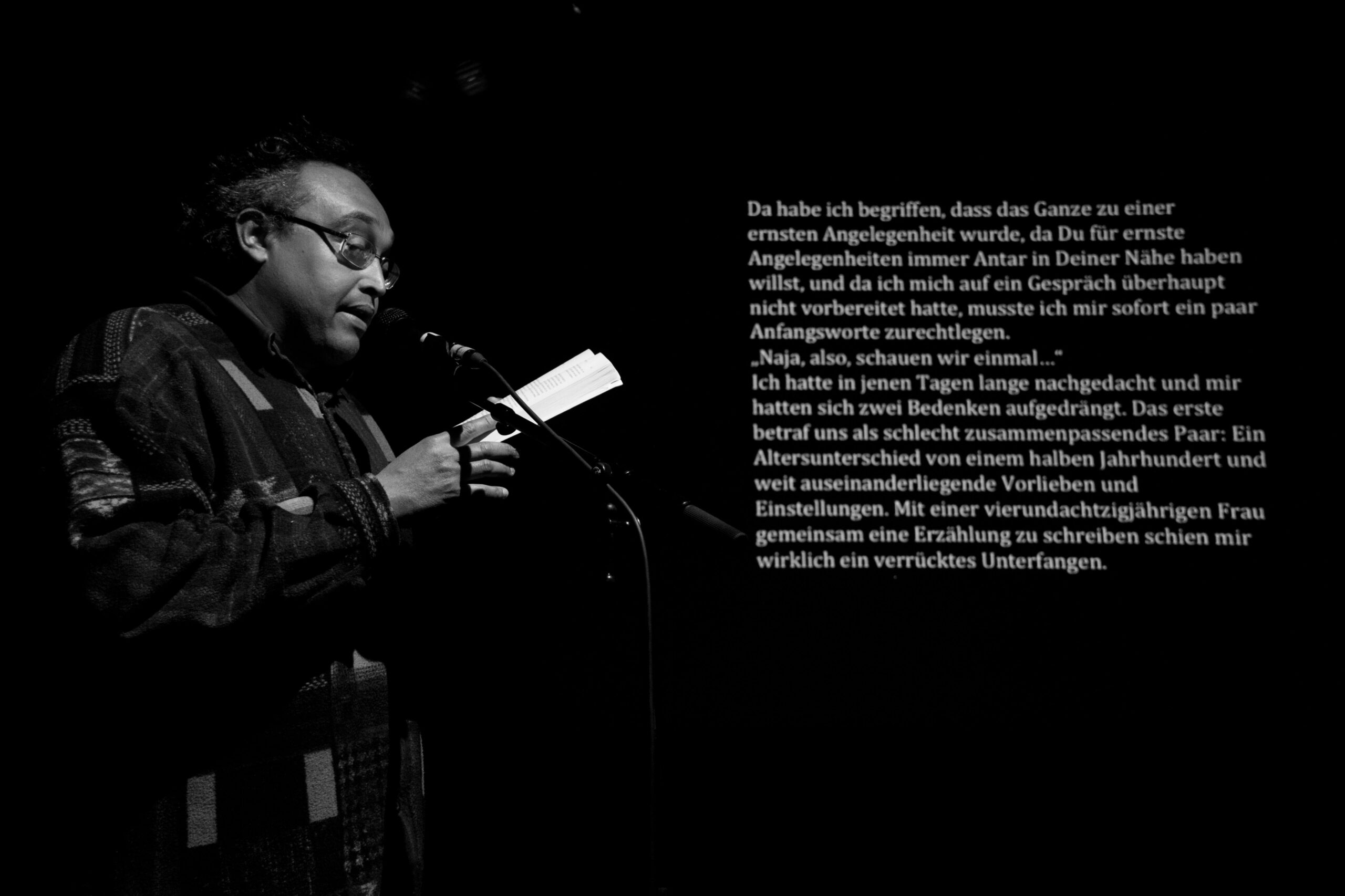 Reading of the book "Timira" by Antar Mohamed Marincola with musical accompaniment by Maurizio Nardo at p.m.k.(Innsbruck) 14.04.2015 Photos by Annalisa Cannito